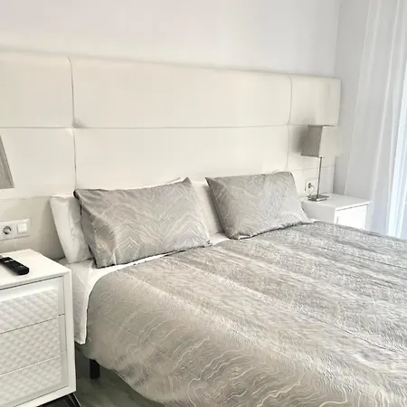Mi Capricho Beachfront 401 - With Sea Views Costa Del Sol Apartment